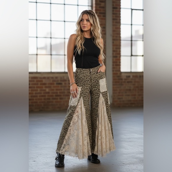 NWT Leopard Cheetah Animal Print Lace Panel Boho Wide Leg Patchwork Flare Pants - Picture 4 of 13